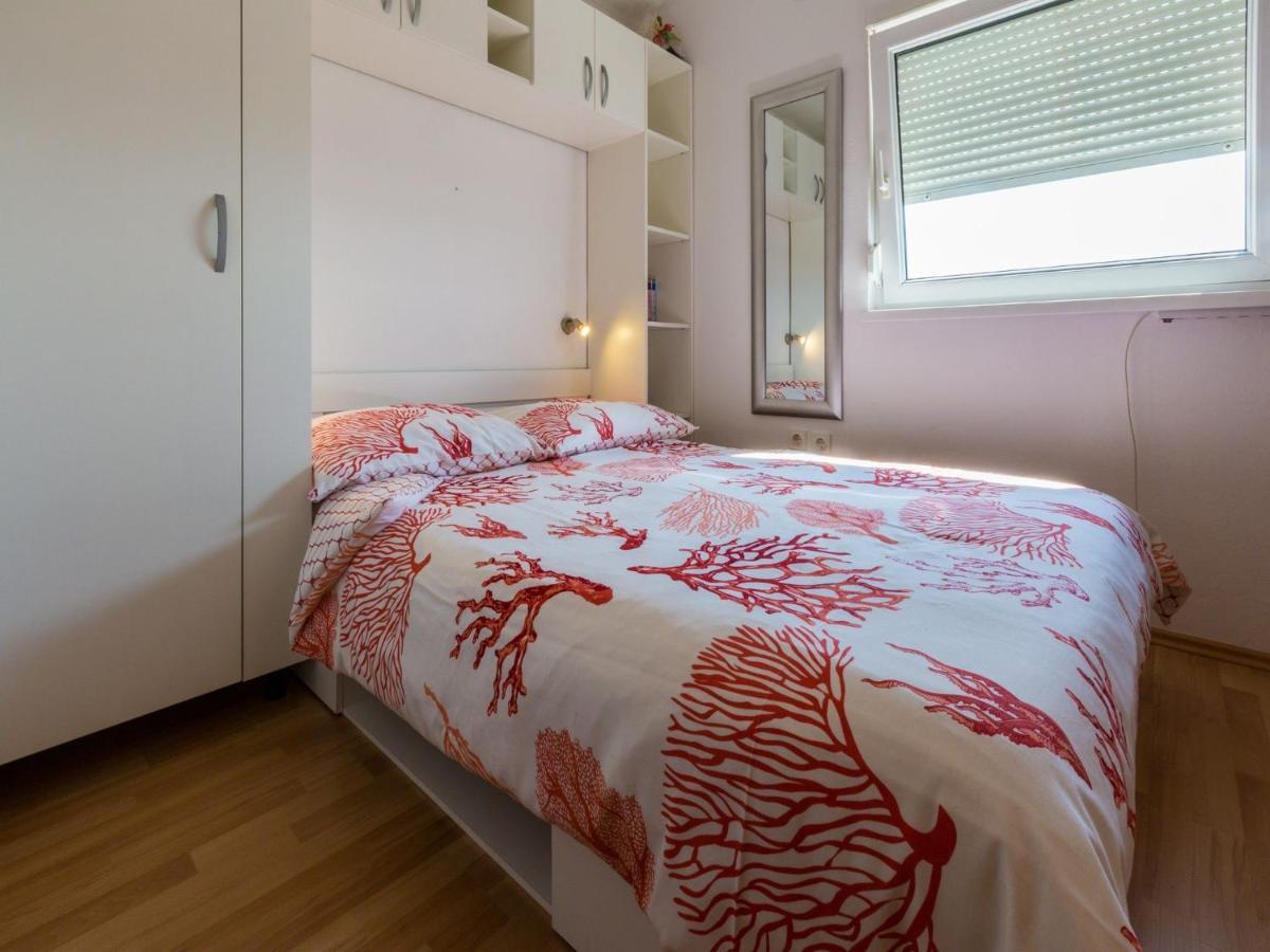 Apartments Ani Цриквеница Экстерьер фото